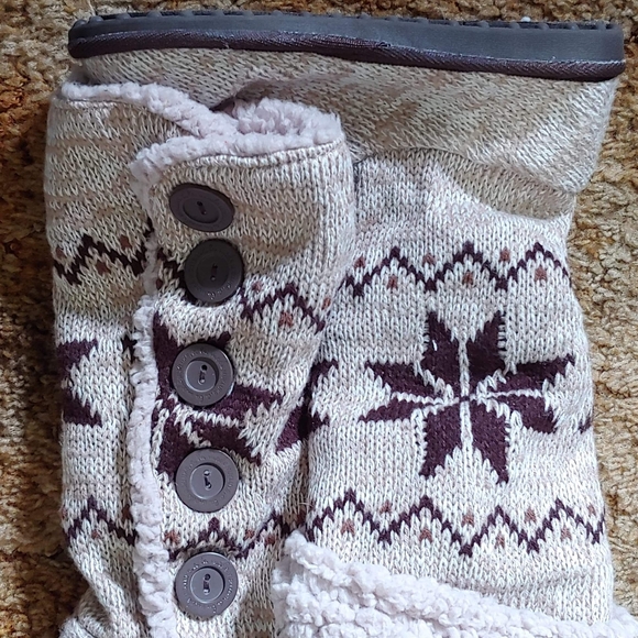 Boots - Picture 2 of 3